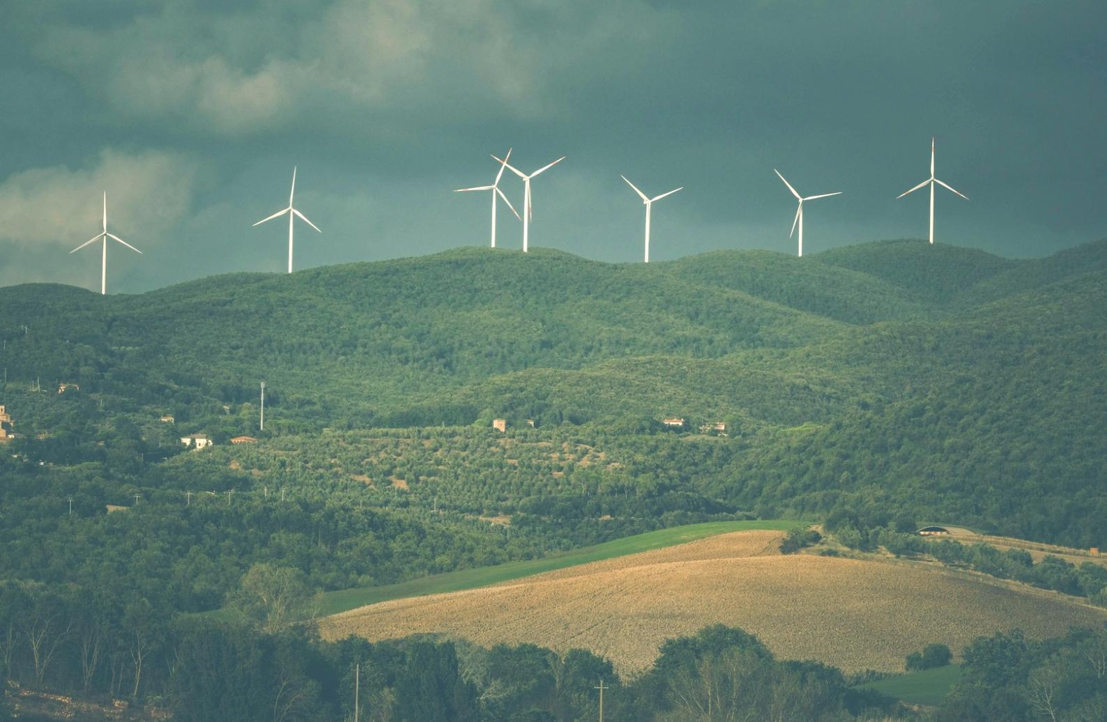 Wasserkraftanlage mit moderner Infrastruktur